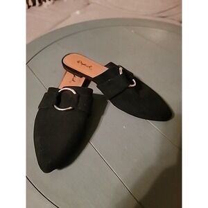 Qupid Black Flats Pointed Toe Suede Feel Gold Clasp Slip On Sz 6 New Never Worn